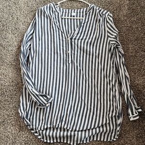 Long sleeve striped shirt with buttons